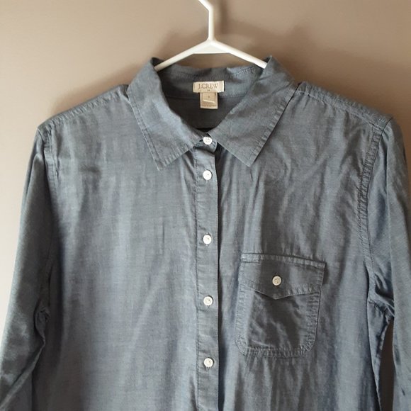 J. Crew Women's Blue Chambray Long Button Down Collared Shirt Size Small - Picture 2 of 14